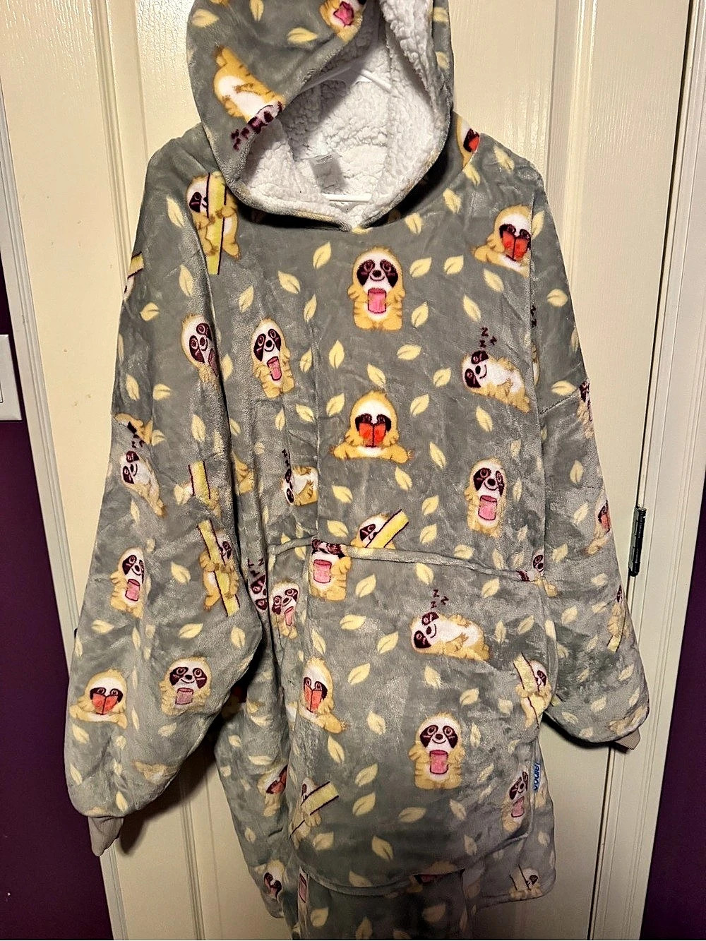 goodie Hooded Puffer sweater blanket in Gray & Pink